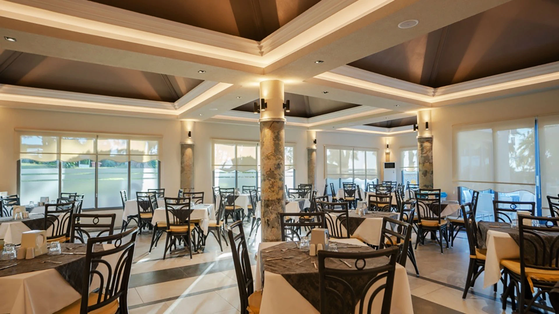 Grand Blue Sky Hotel – 14