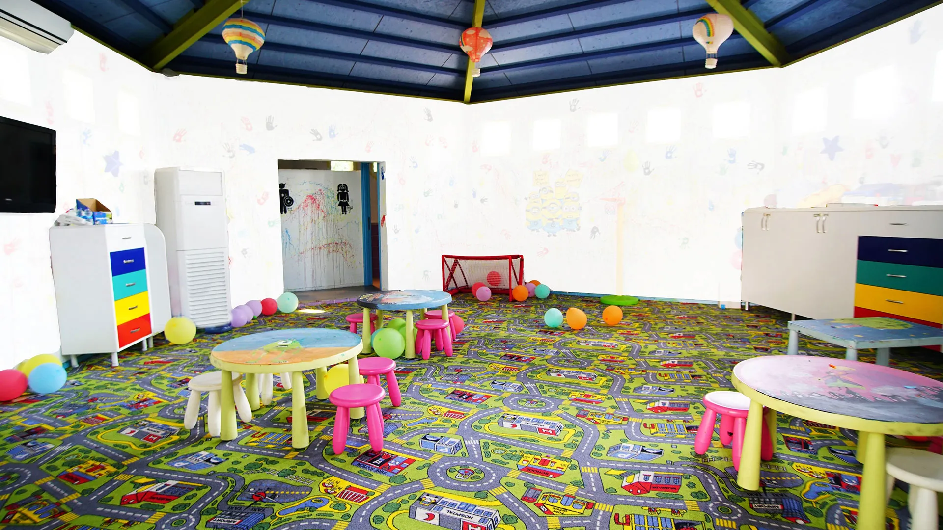 Blue Dreams Resort – 85