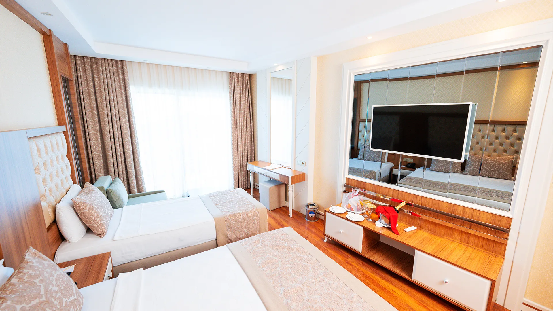 OZ HOTELS SUI Чартър до Анталия от Бургас 2026 [BOJ] – 6