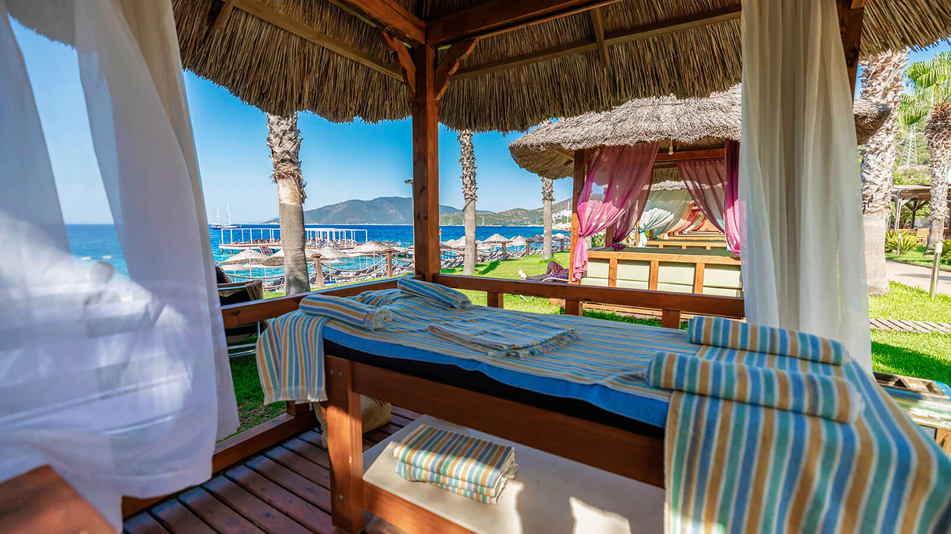 Latanya Park Resort – 19