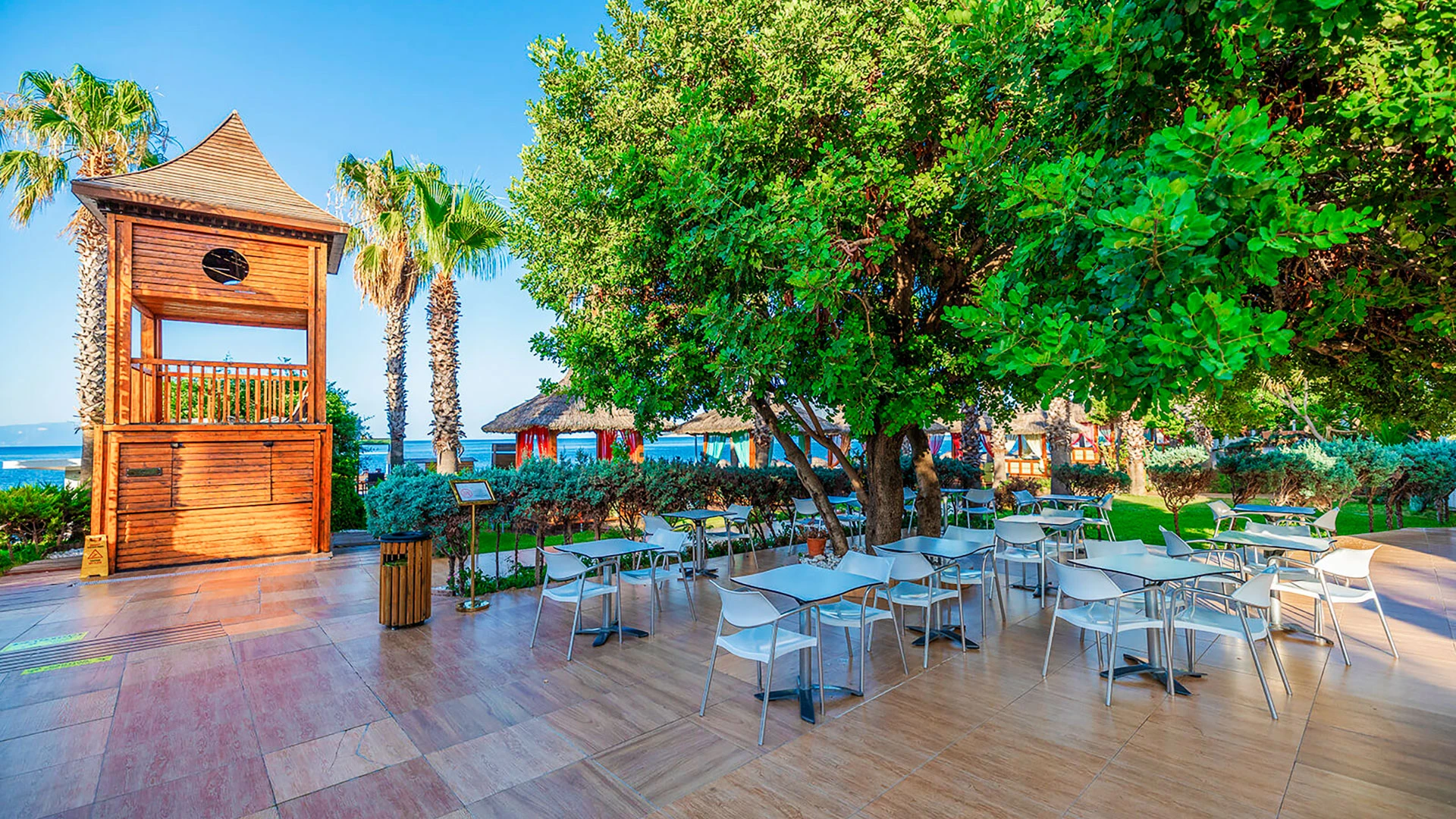 Latanya Park Resort – 30