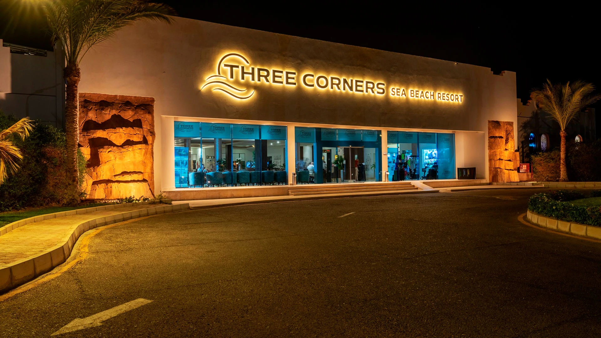 THE THREE CORNERS SEA BEACH RESORT Нова Година - Почивка в Хургада с чартър от София – 46