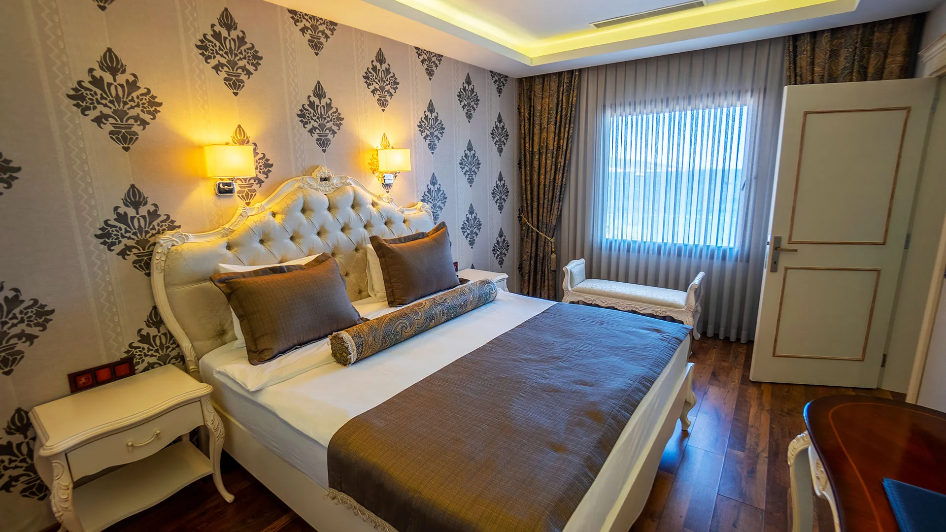 Azka Hotel – 91