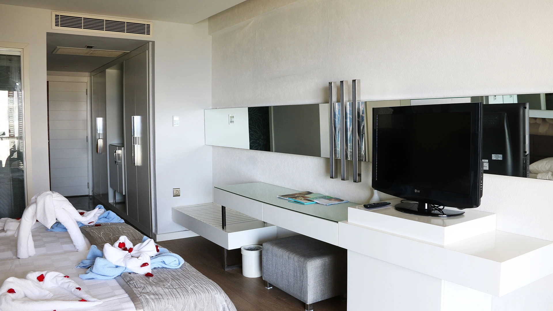 Lonicera West Hotel – 36