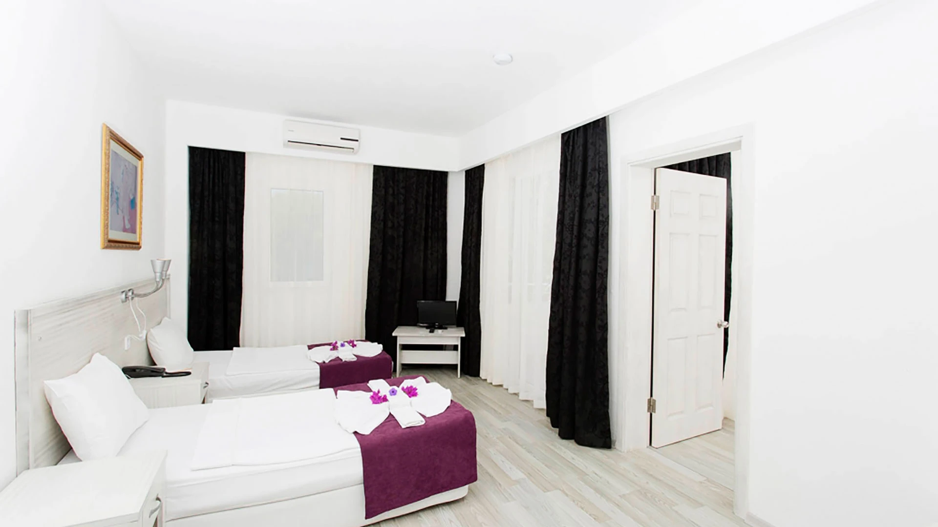 Charm Beach Hotel – 34