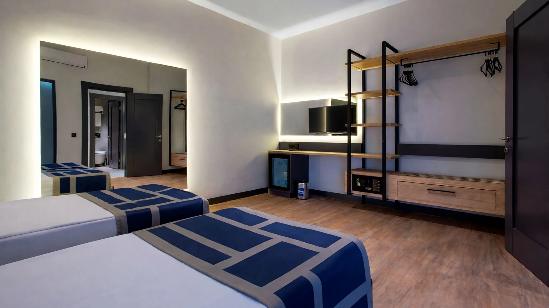 Noxinn Deluxe Hotel – 55