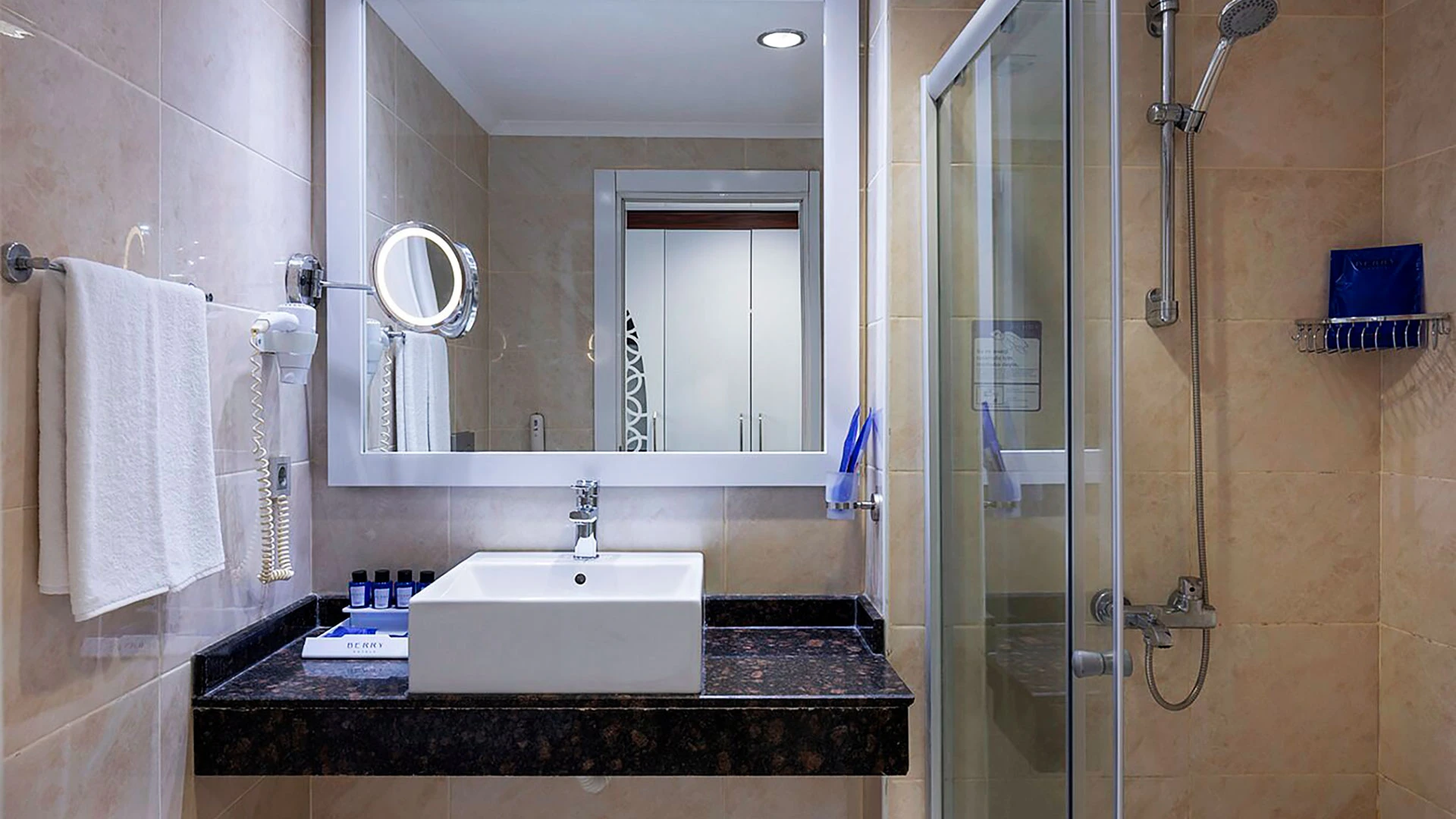 Berry Blue Hotel – 21