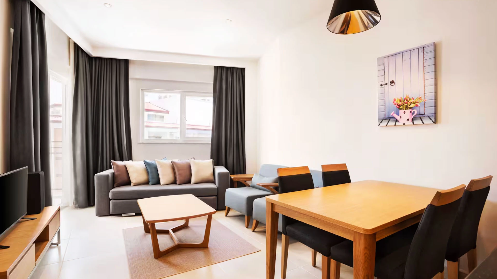 Ramada Hotel & Suites By Wyndam – 16