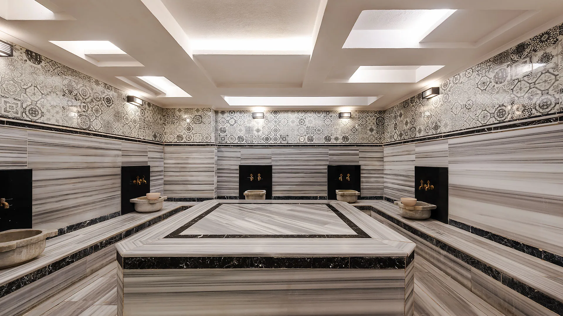 White City Beach Hotel – 55
