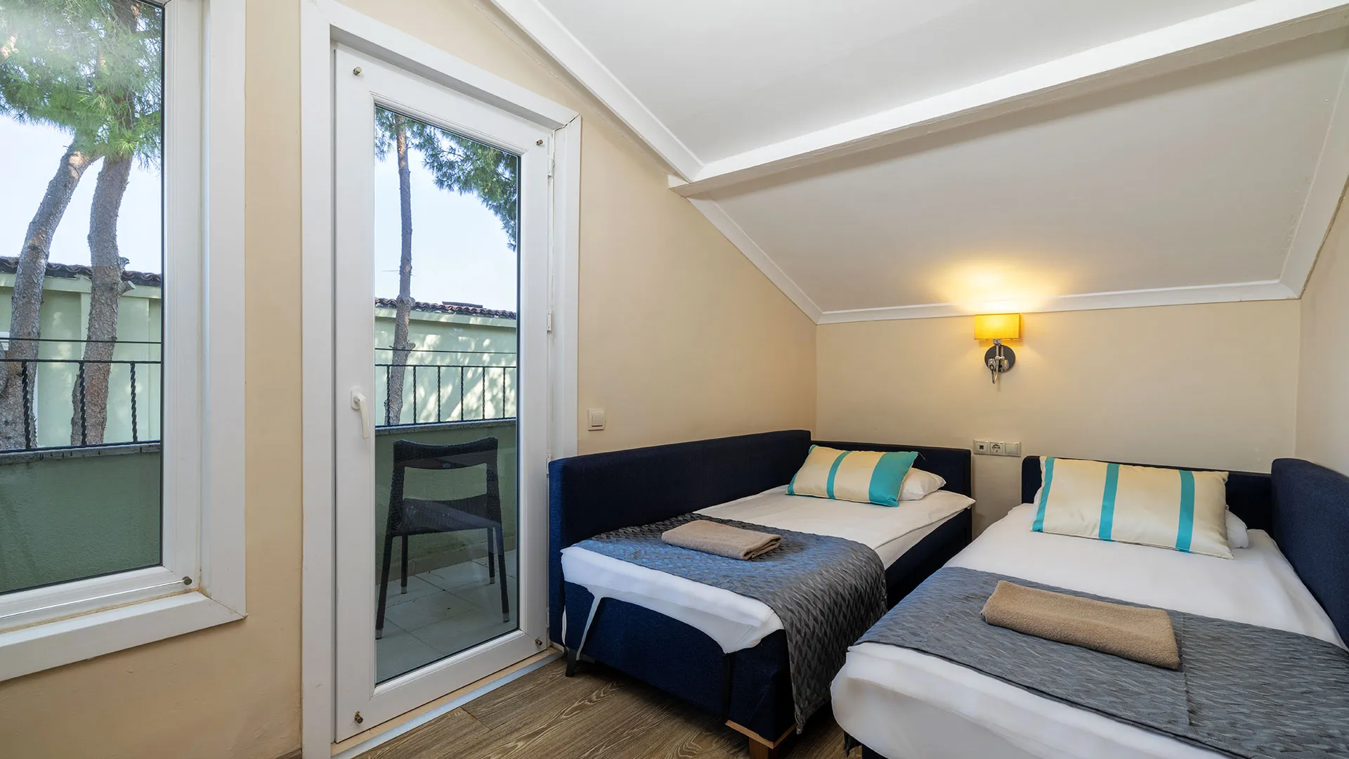 Crystal Flora Beach Resort – 24