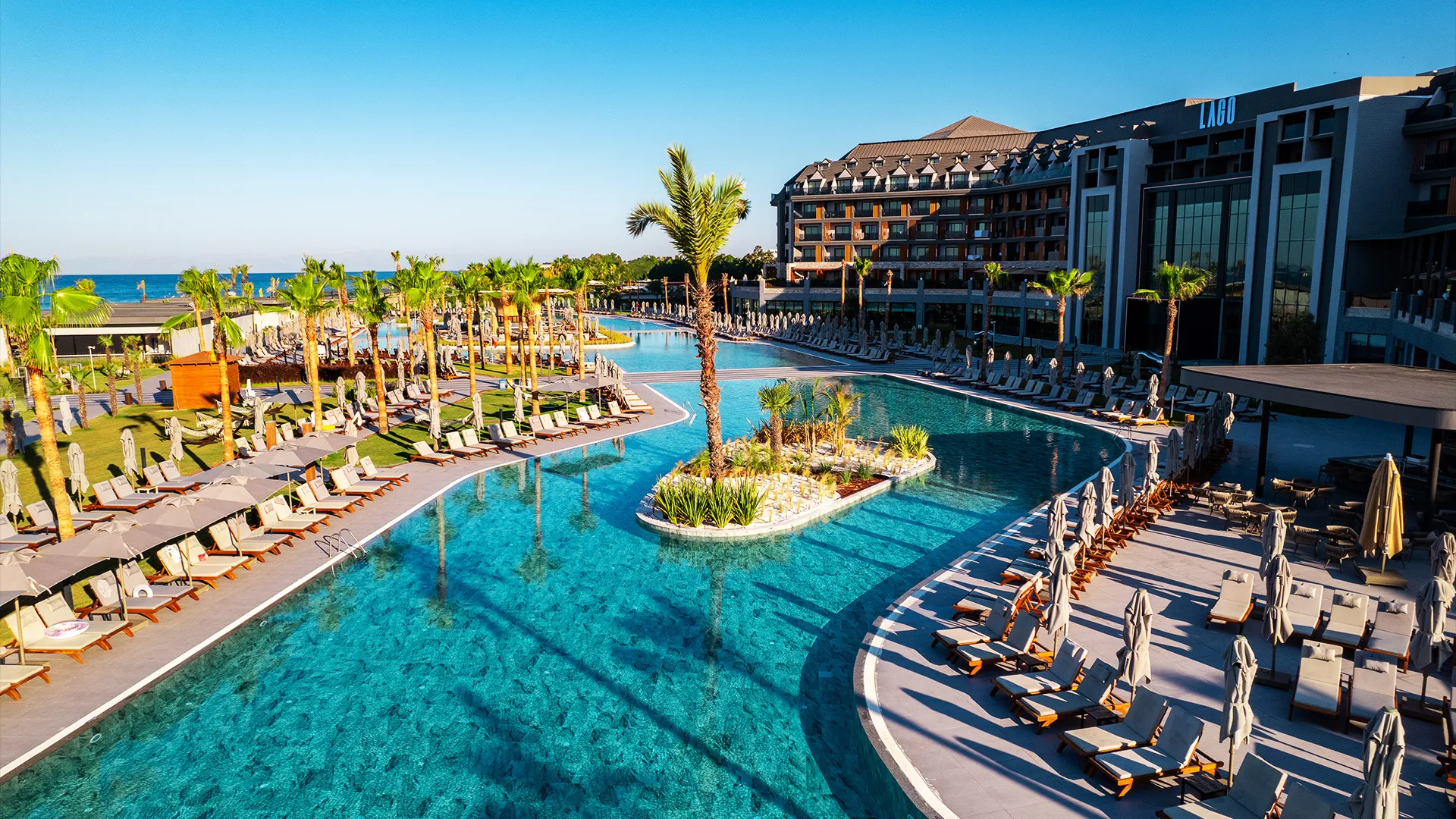 Lago Hotel – 56