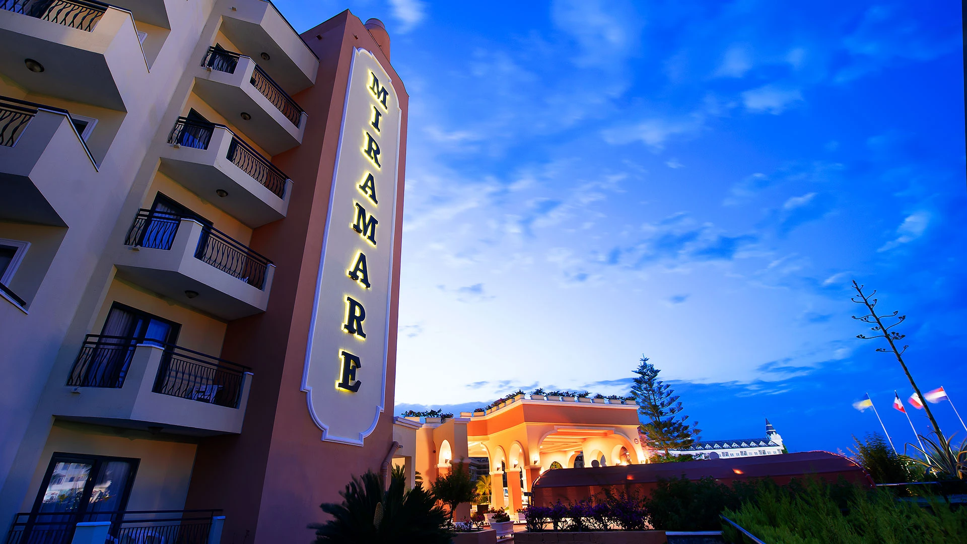 Miramare Queen Hotel – 19