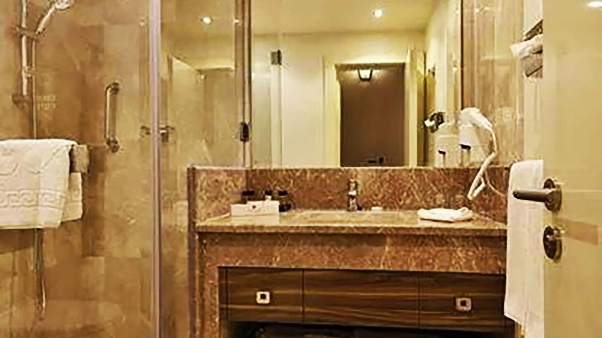 Ramada Resort Akbuk – 8