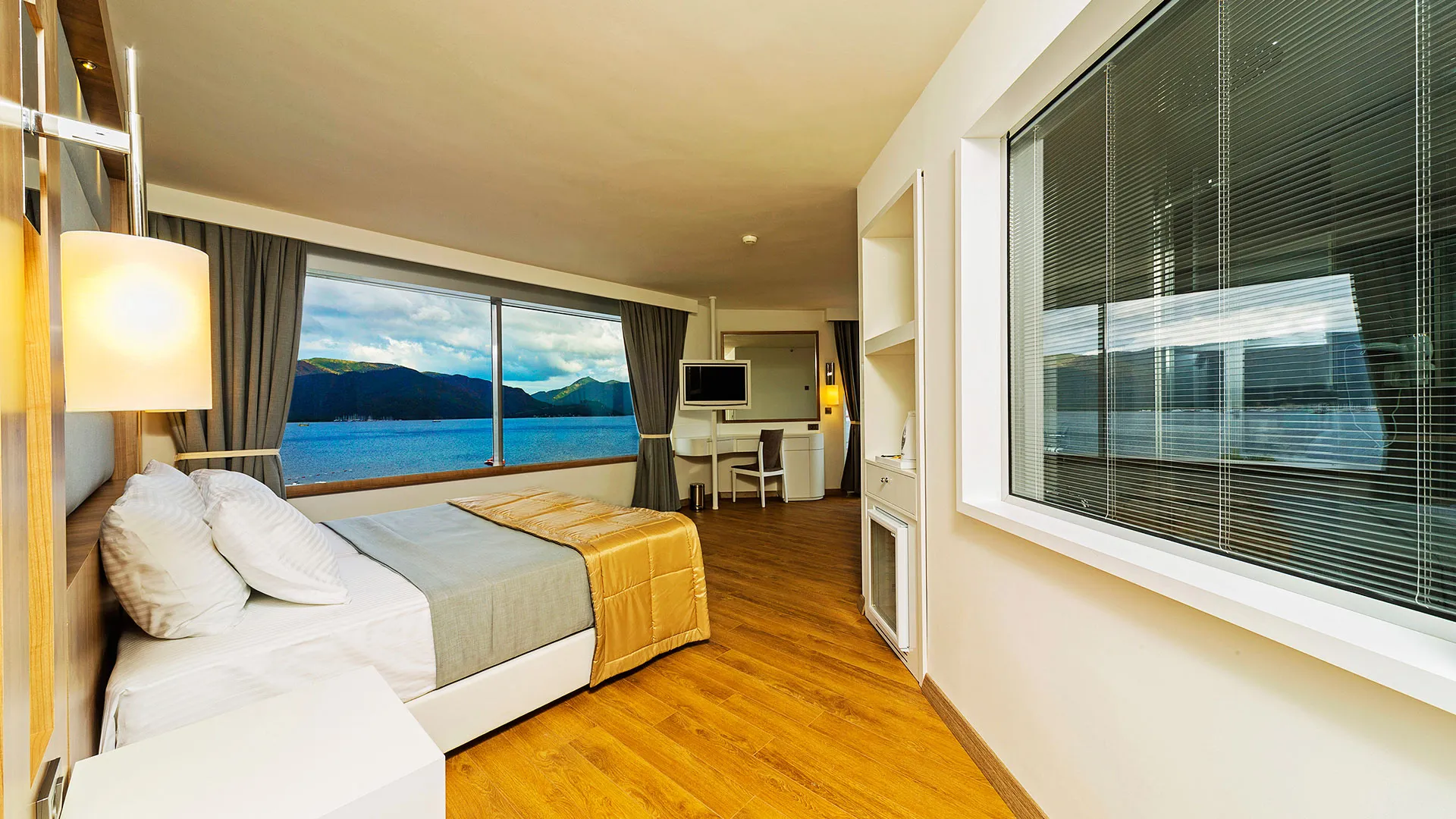 Poseidon Hotel – 48