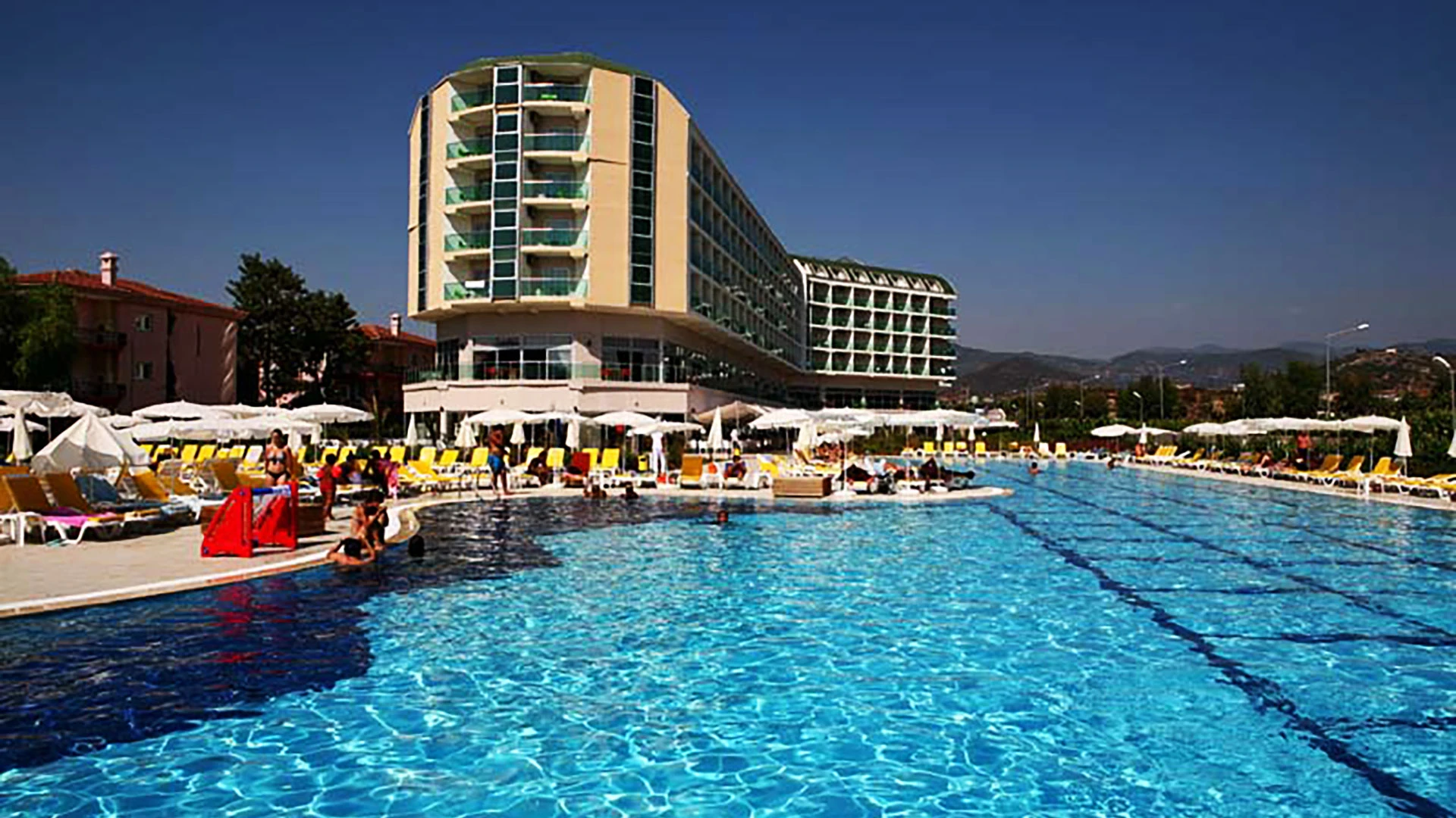 Hedef Beach Resort Hotel – 5