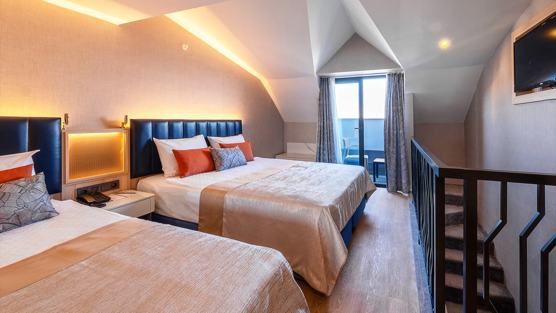 Lago Hotel – 22