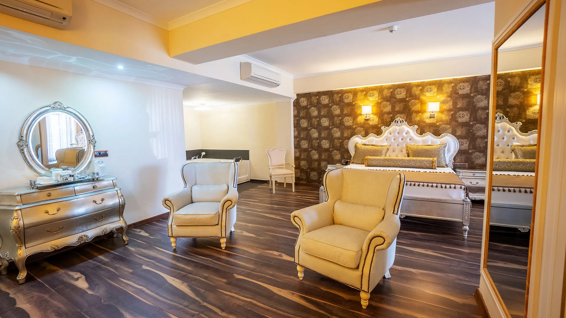 Azka Hotel – 87