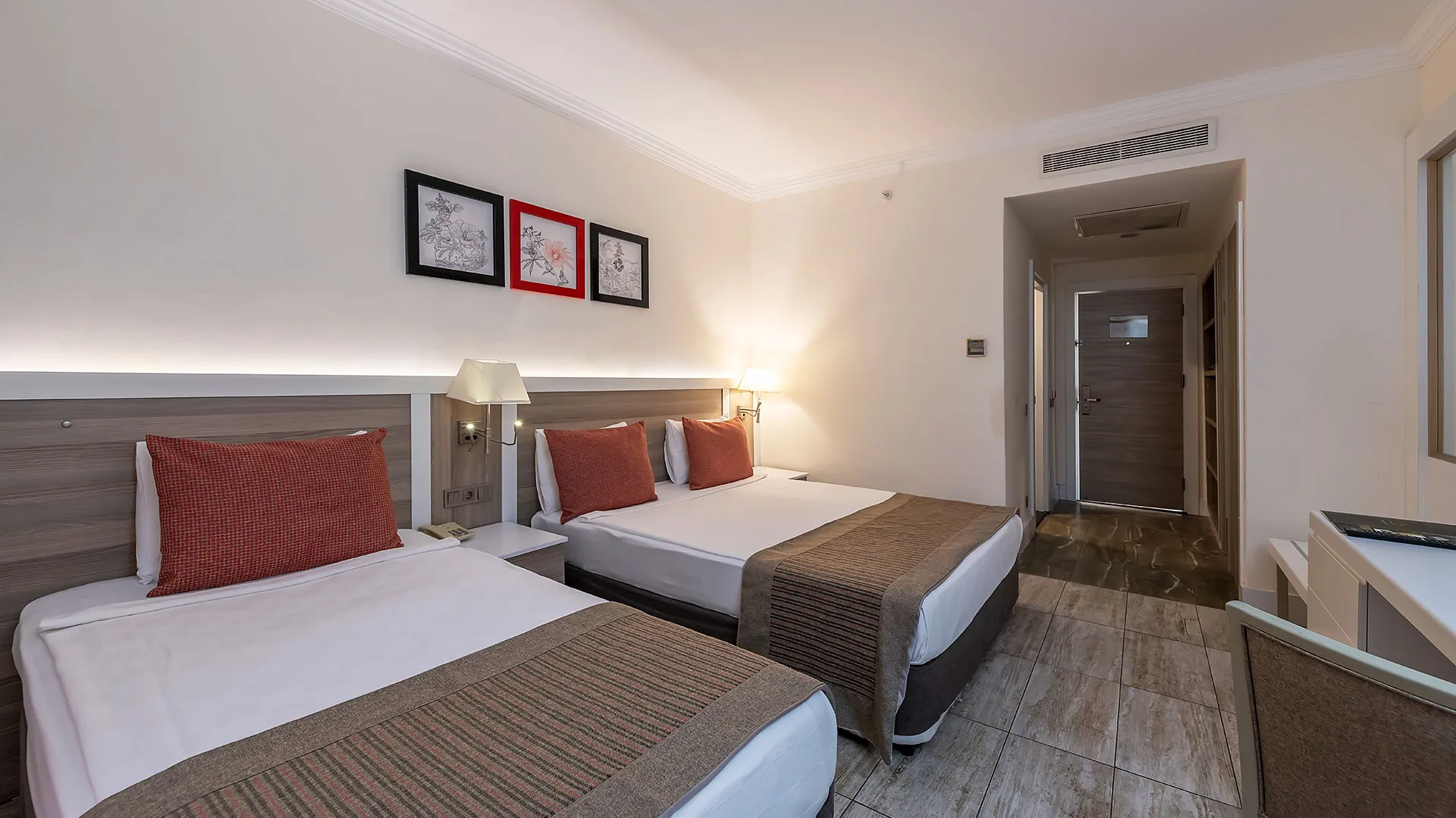 Lrs Port River Hotel Spa – 12