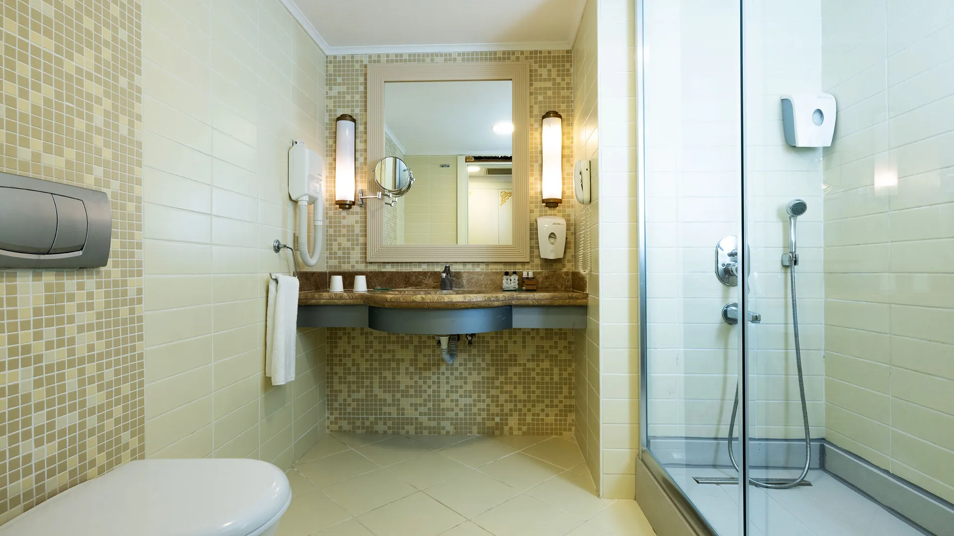 Crystal Admiral Resort & Spa – 26