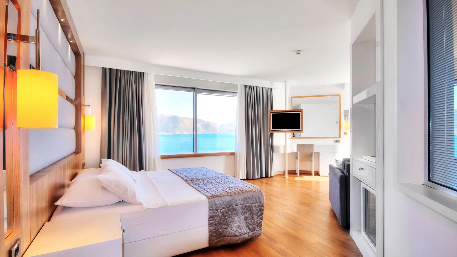 Poseidon Hotel – 56