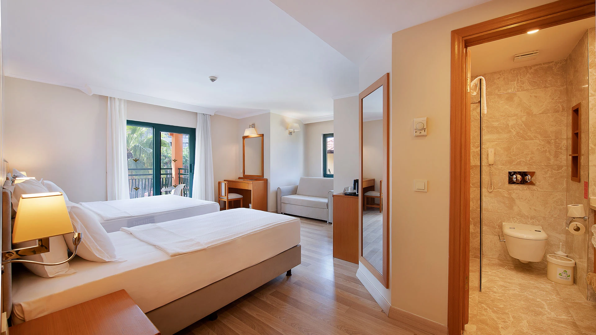 Miramare Queen Hotel – 44