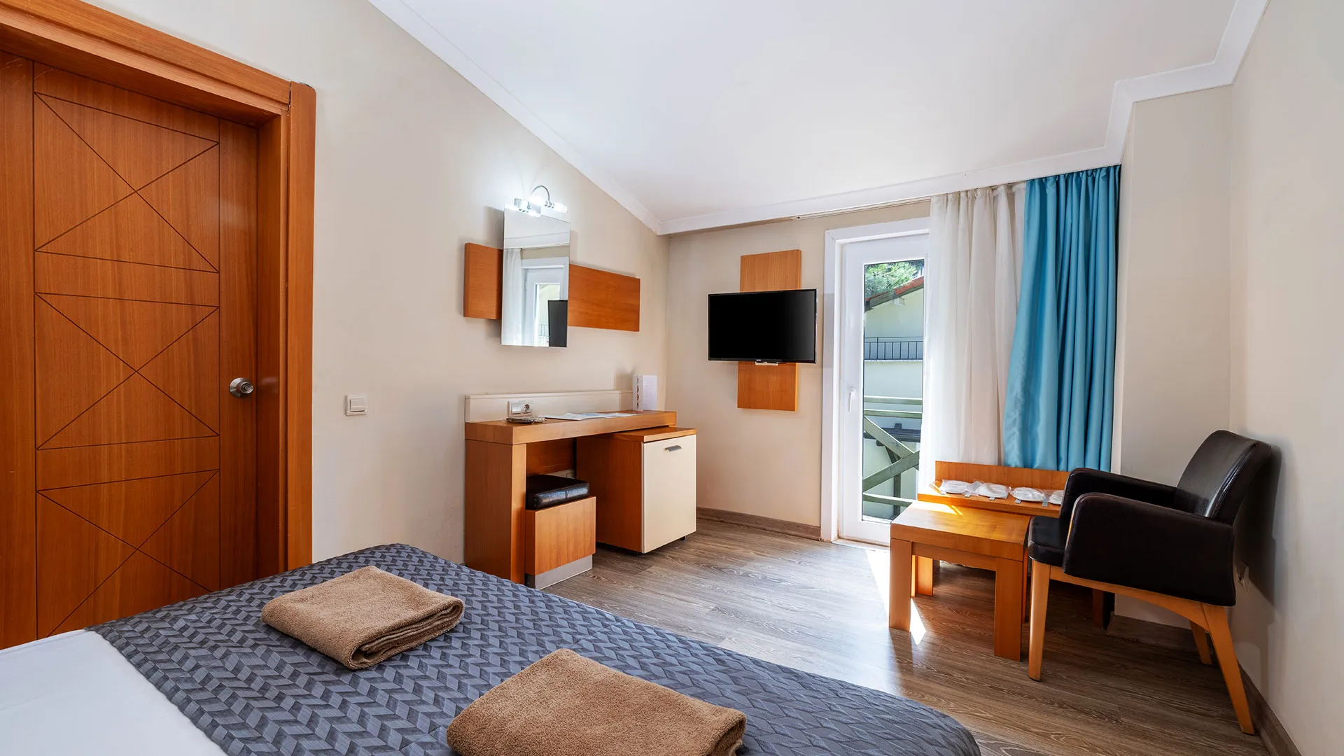 Crystal Flora Beach Resort – 33