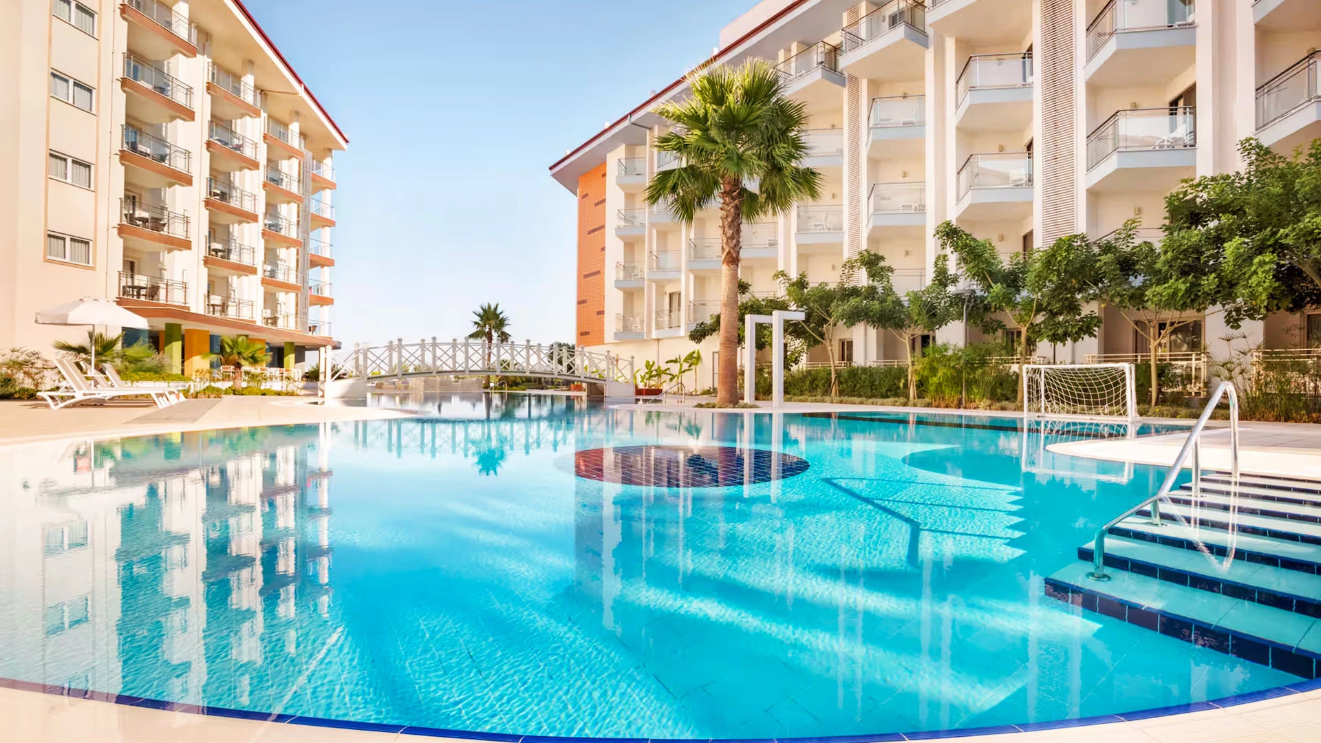 Ramada Hotel & Suites By Wyndam – 22
