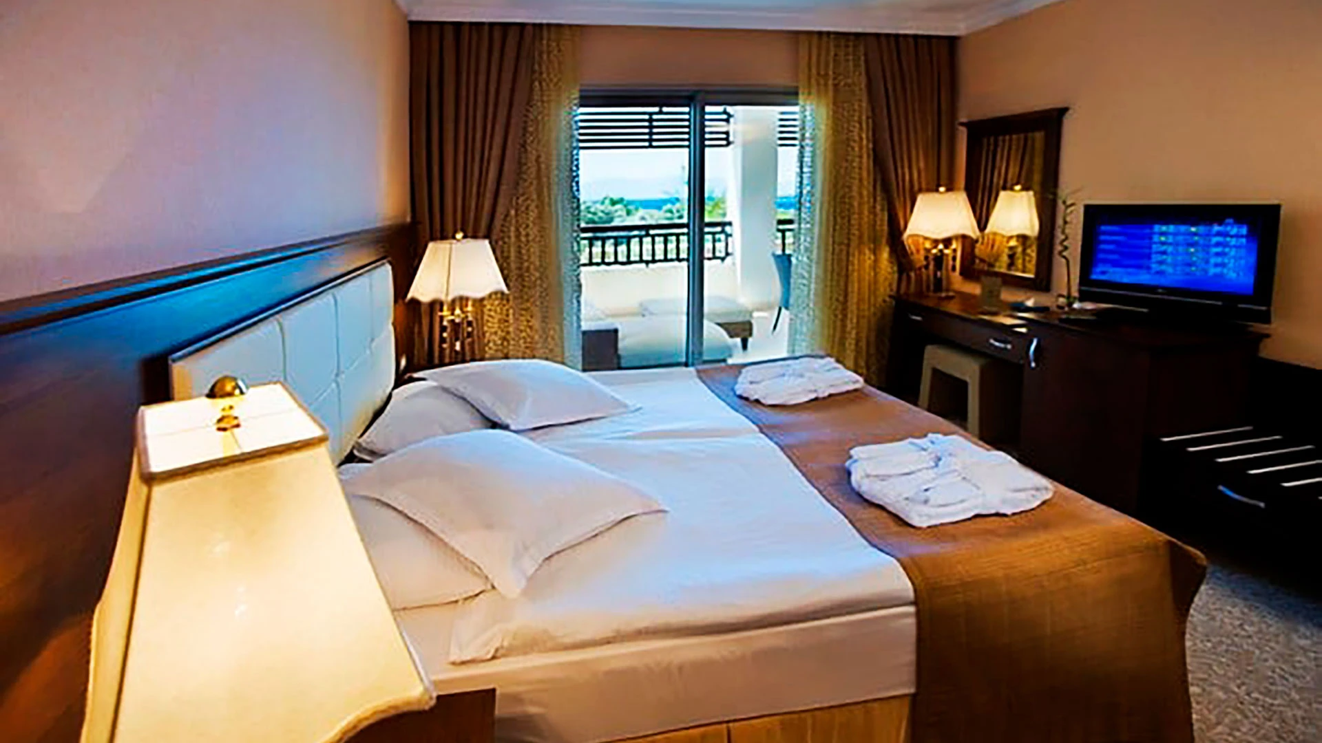 Latanya Park Resort – 61