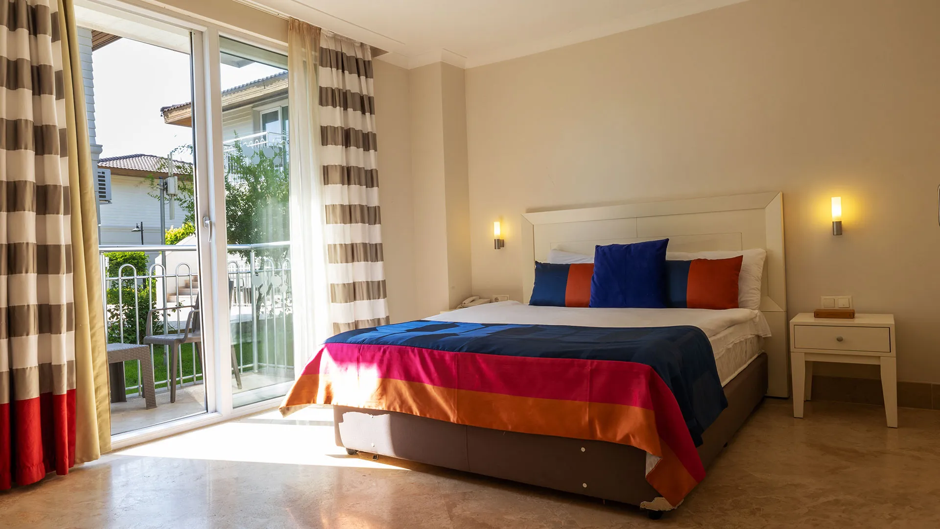 Crystal Boutique Beach – 11