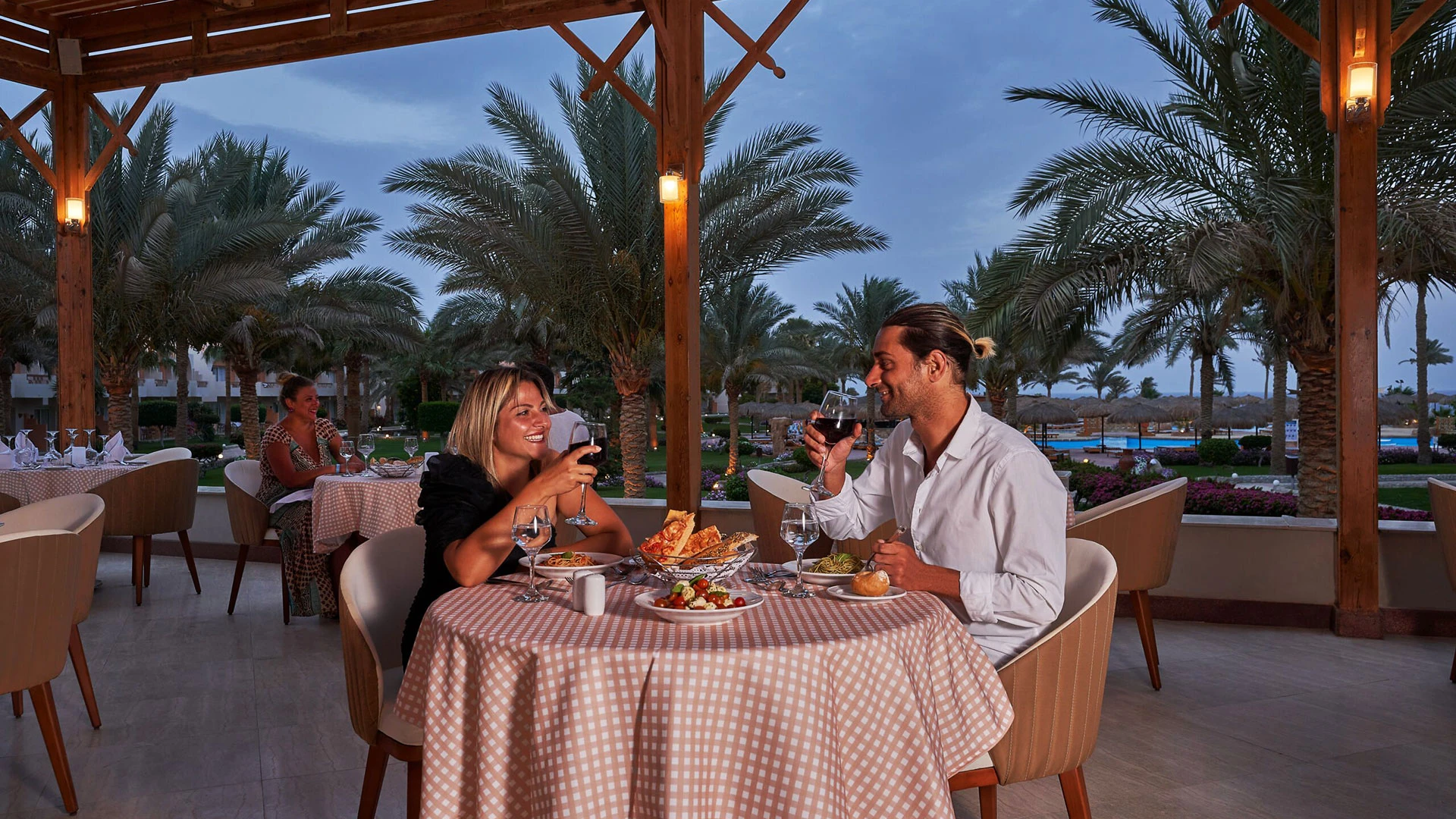 THE THREE CORNERS SEA BEACH RESORT Нова Година - Почивка в Хургада с чартър от София – 20
