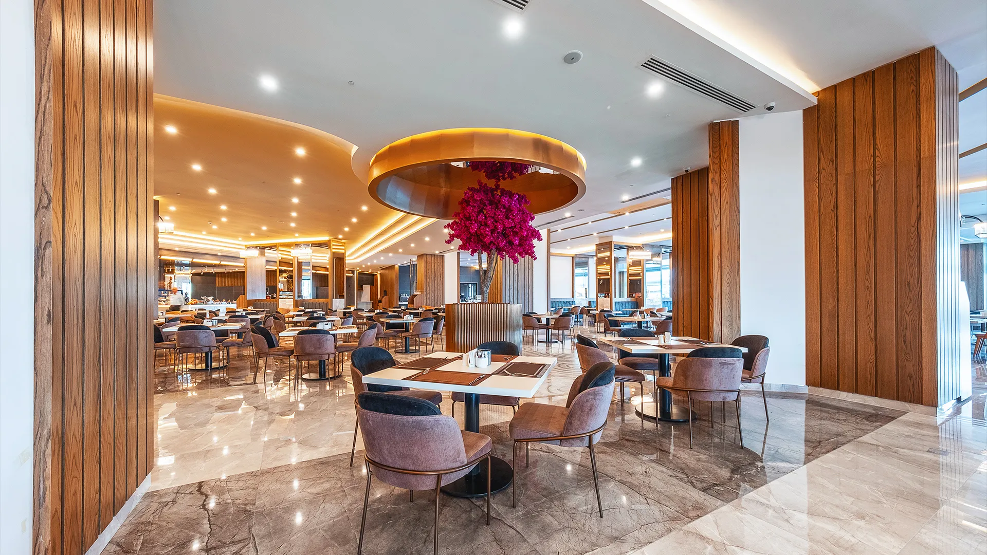 Lago Hotel – 53