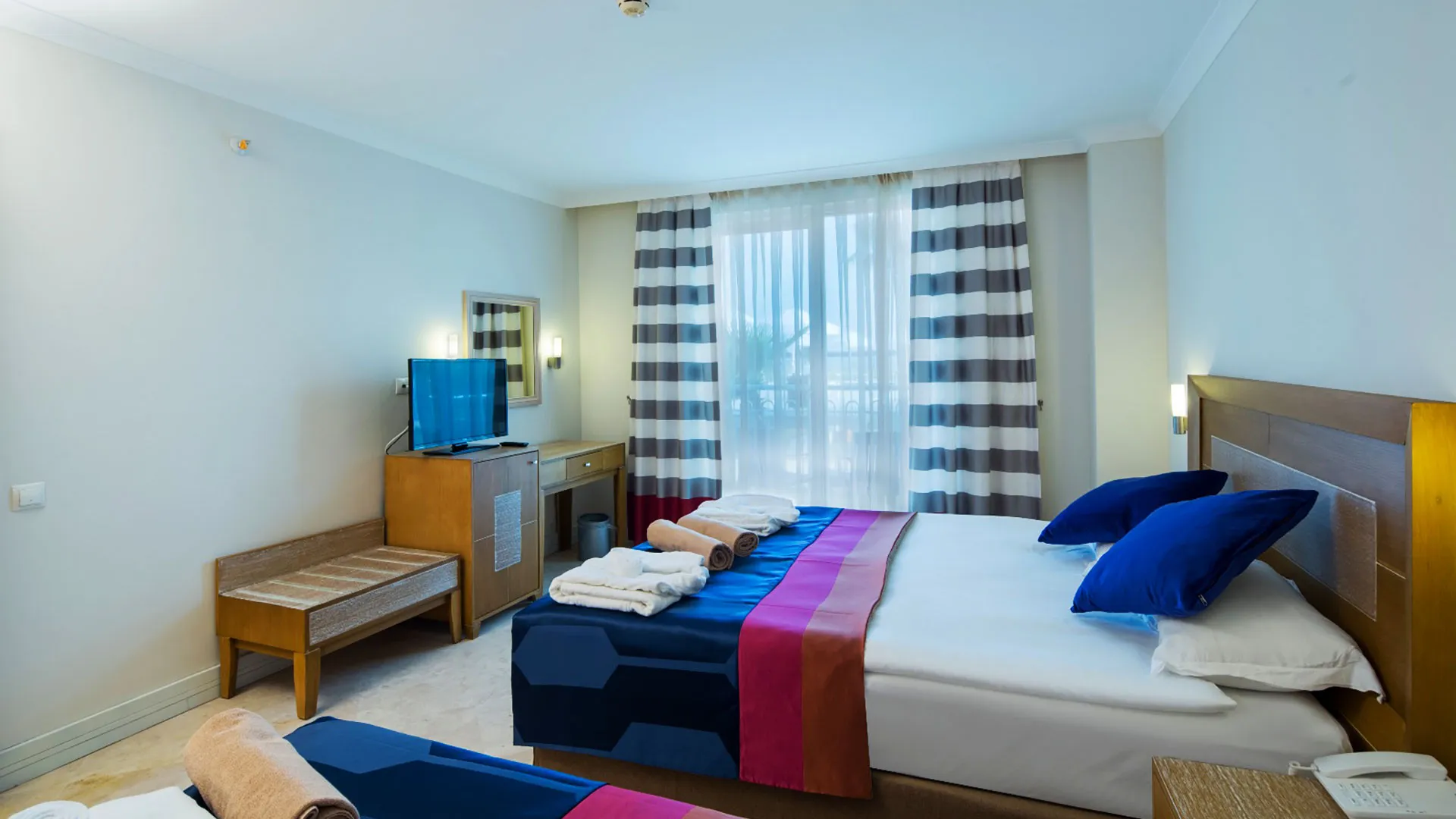 Crystal Boutique Beach – 13