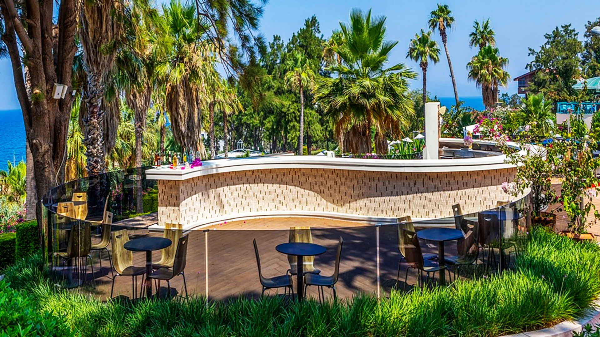 Grand Blue Sky Hotel – 10
