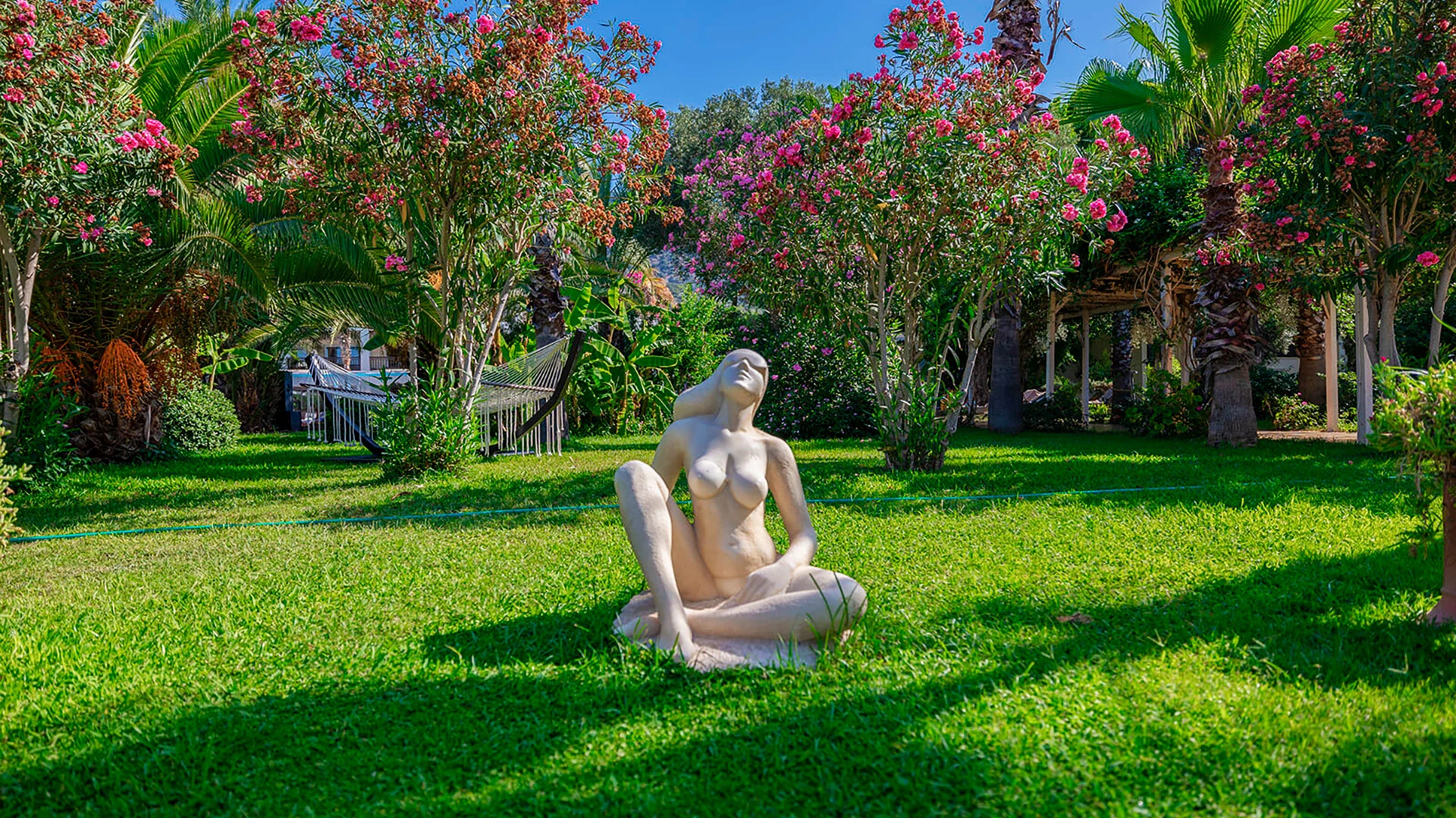 Latanya Park Resort – 17