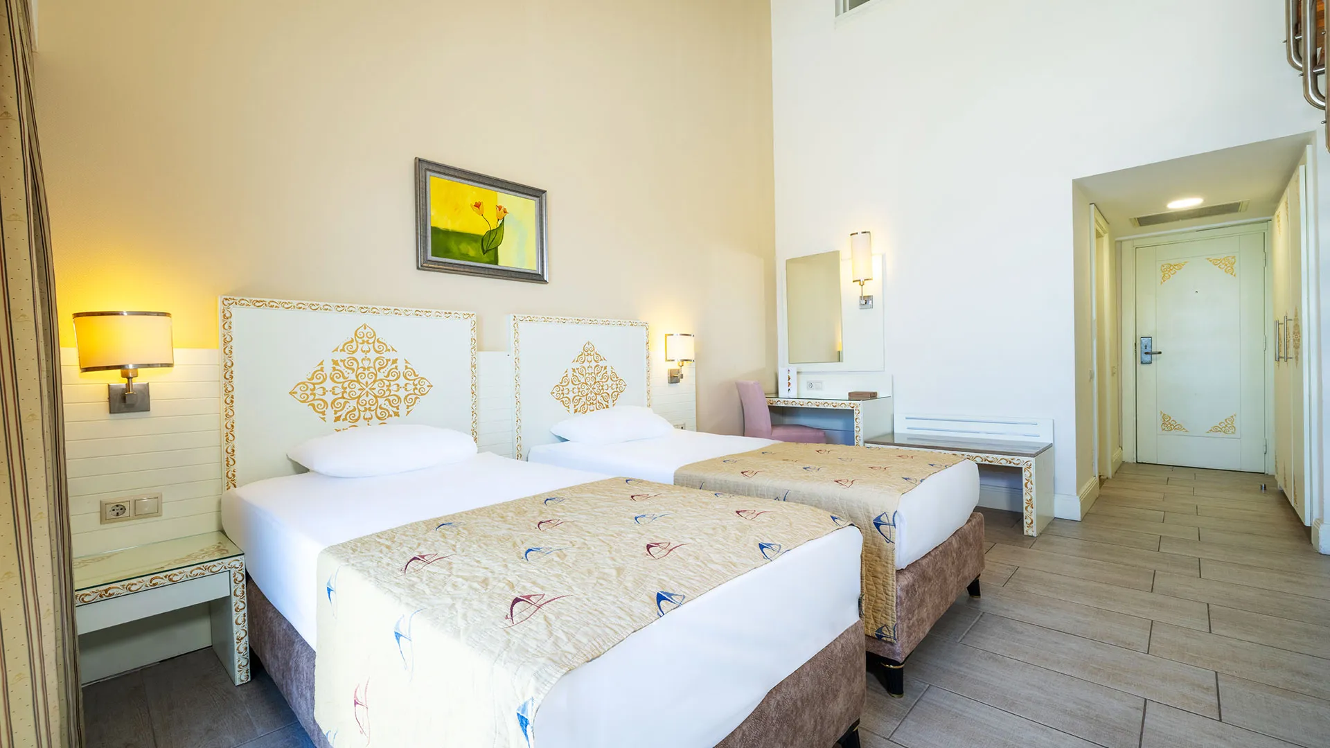 Crystal Admiral Resort & Spa – 15