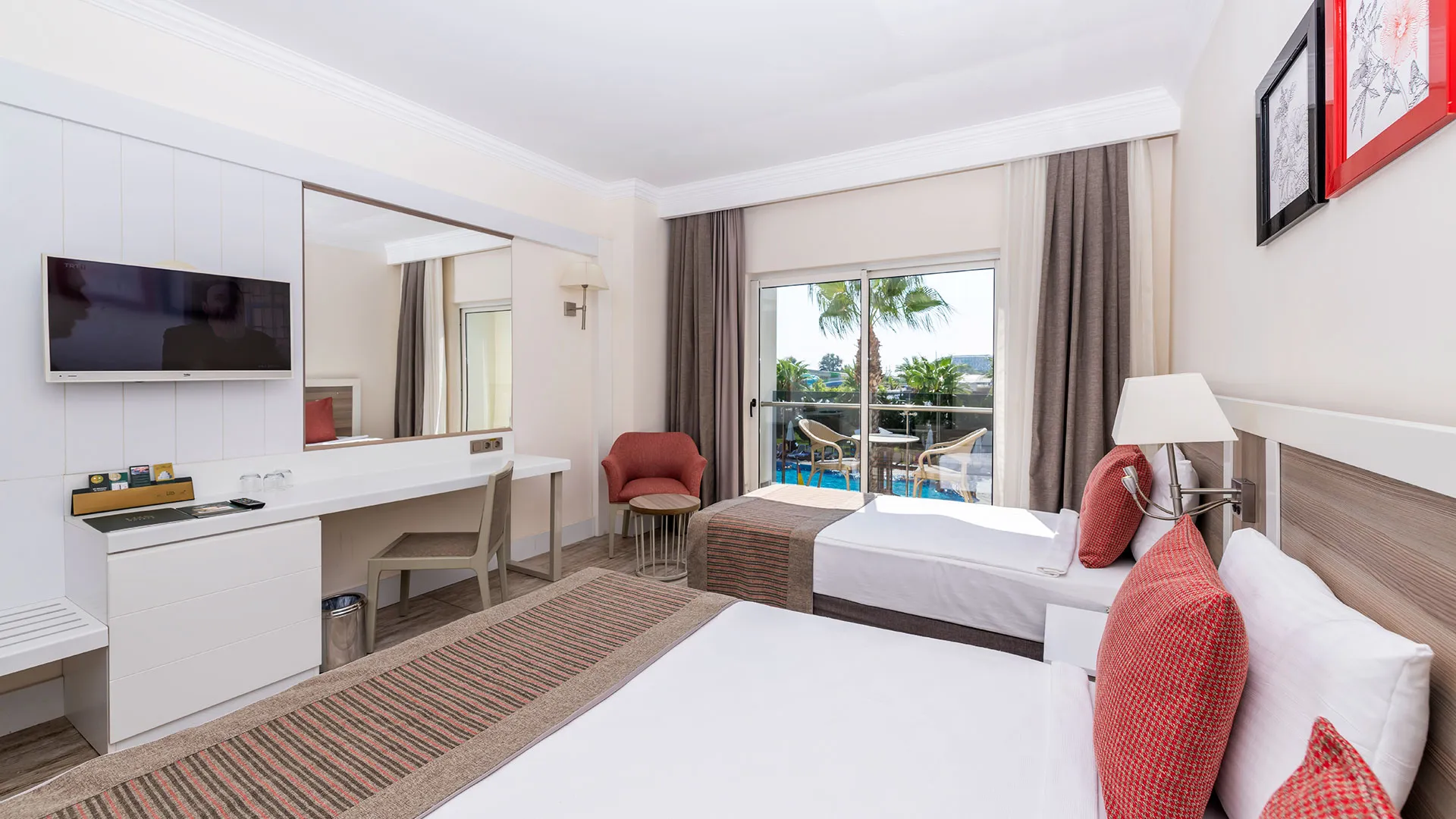 Lrs Port River Hotel Spa – 13