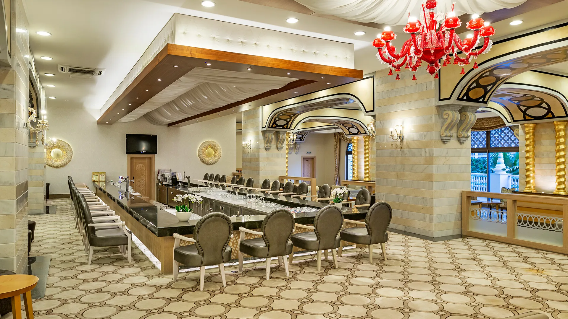 Royal Holiday Palace – 50