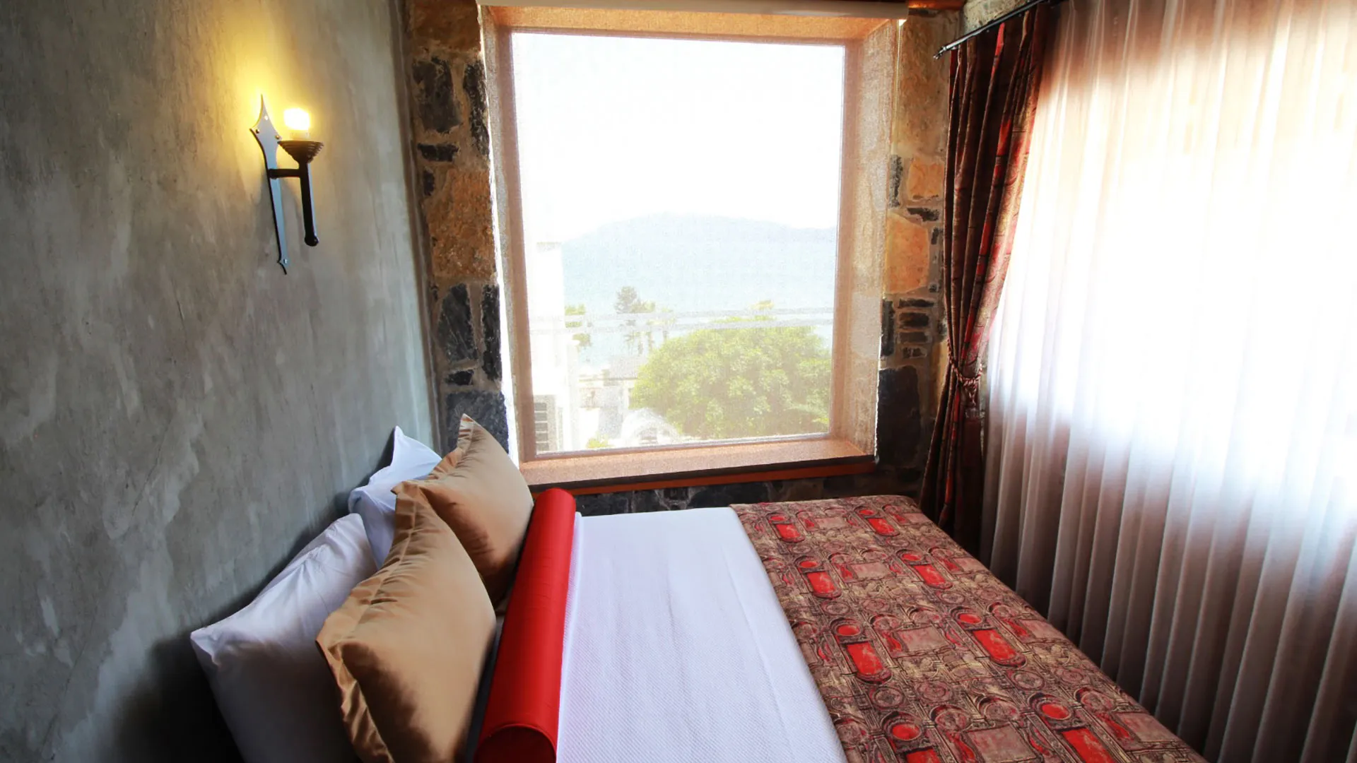 Azka Hotel – 9
