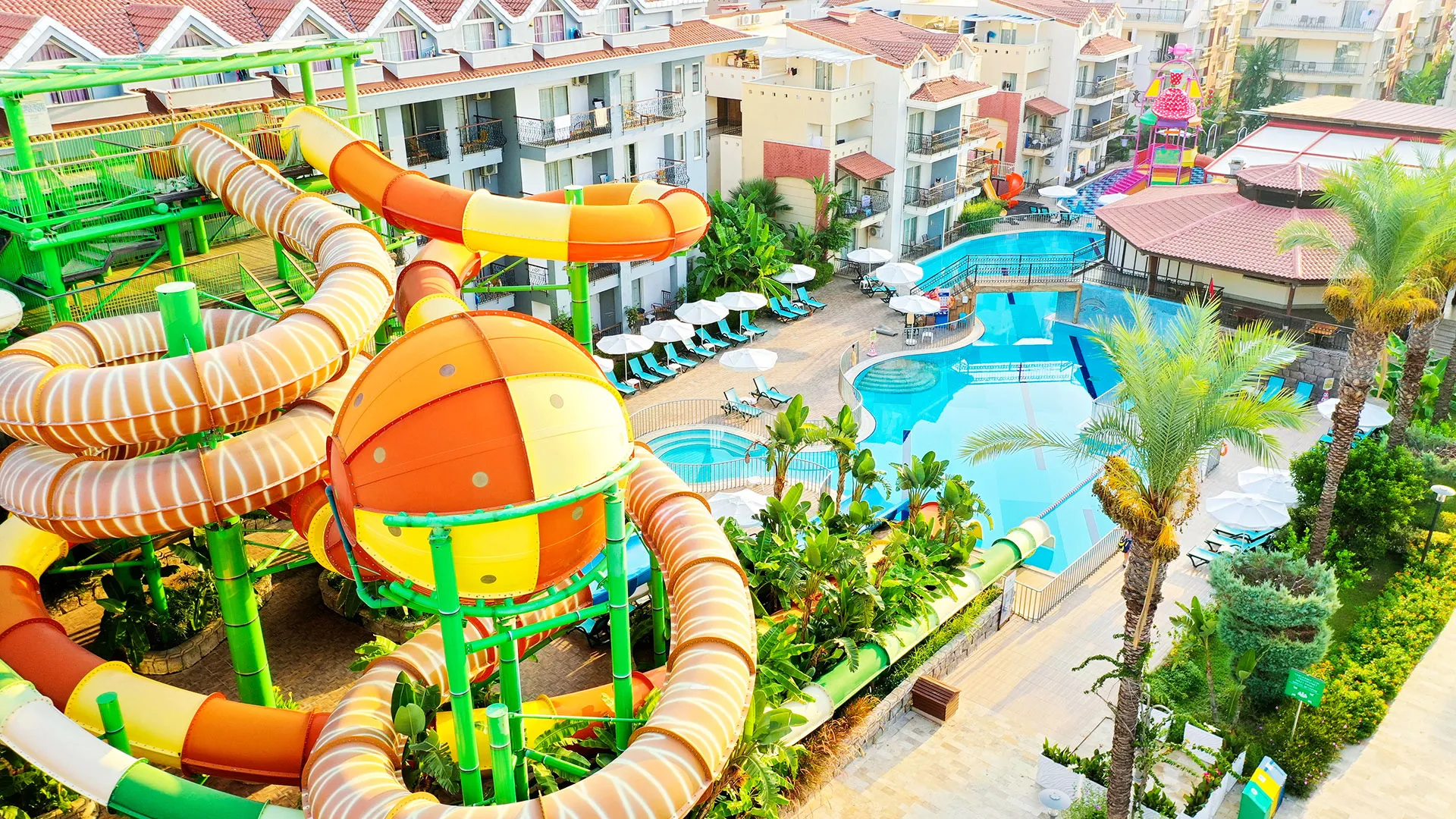 Crystal Aura Beach Resort & Spa – 32
