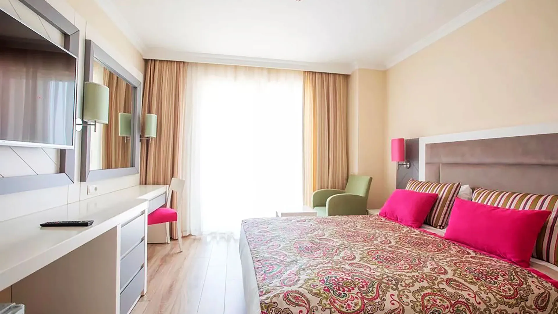 ORANGE COUNTY BELEK Нова Година в Анталия с чартър от Пловдив – 28