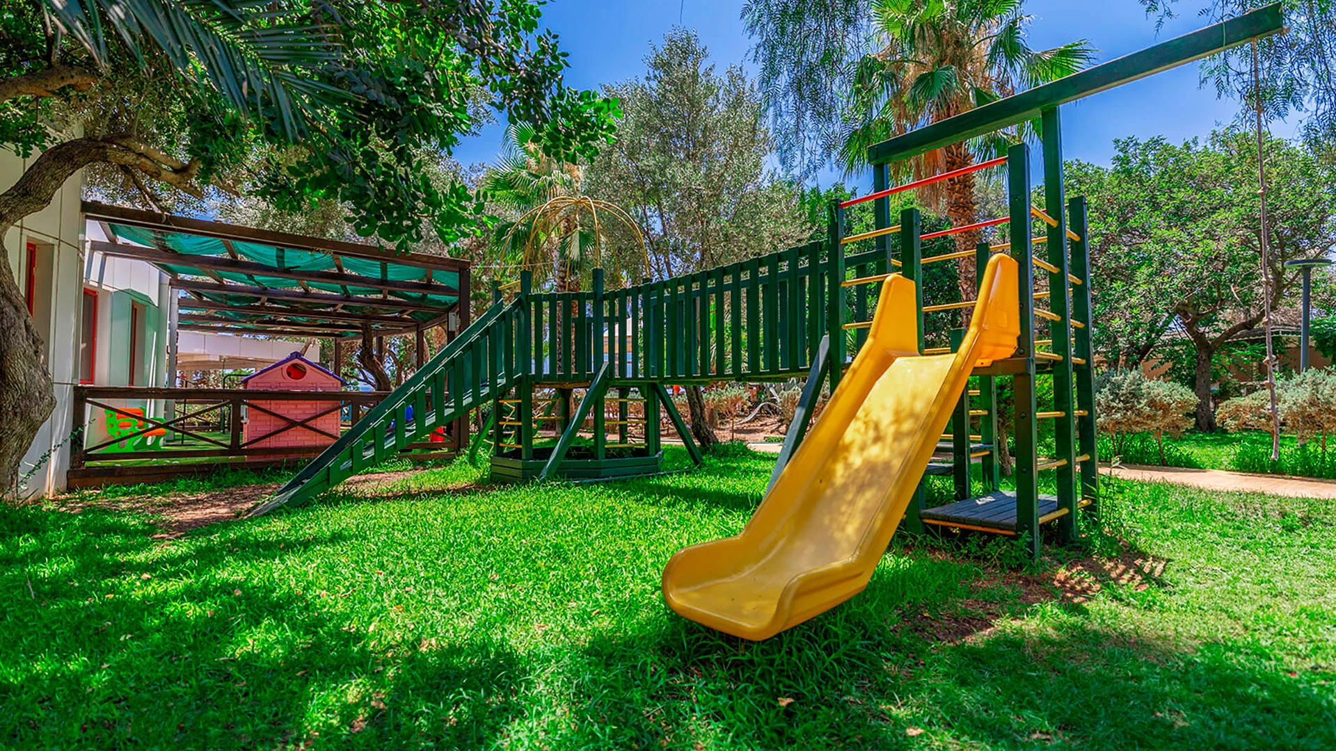 Latanya Park Resort – 7