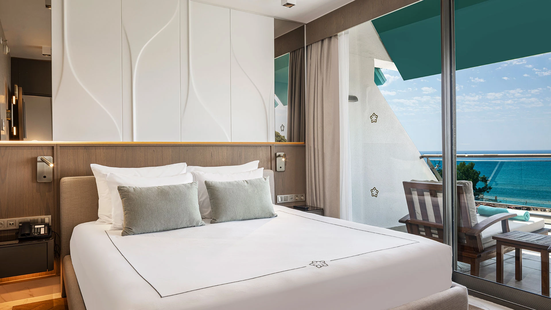 Side Star Elegance – 25