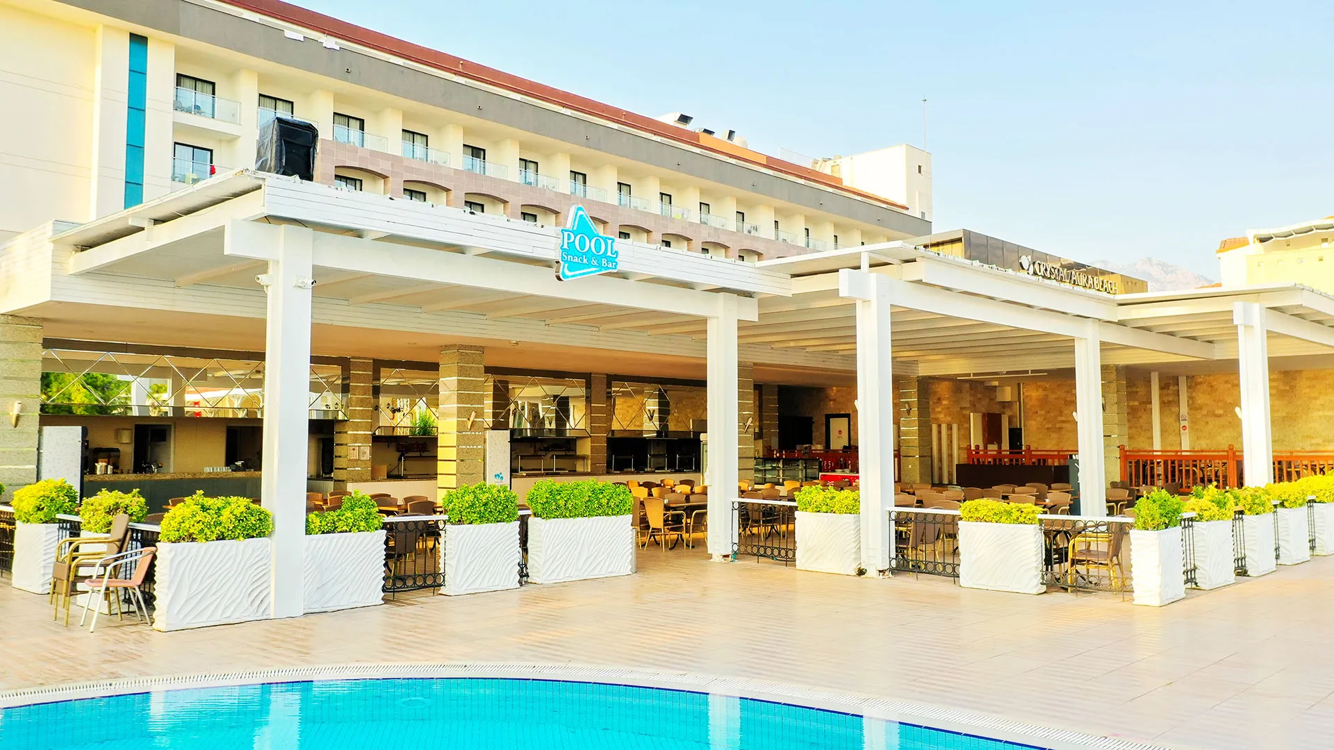 Crystal Aura Beach Resort & Spa – 4
