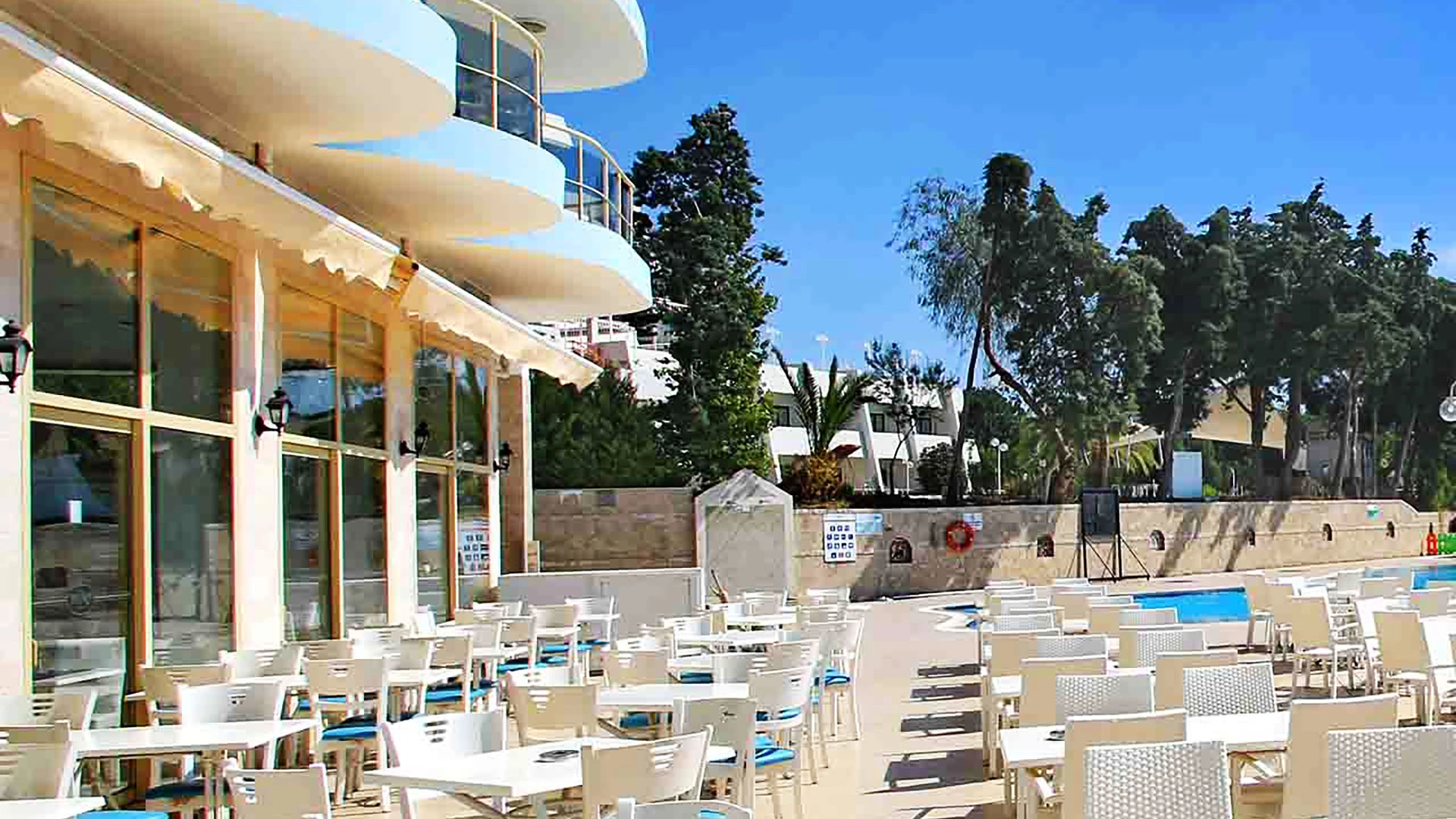 Arora Hotel – 4