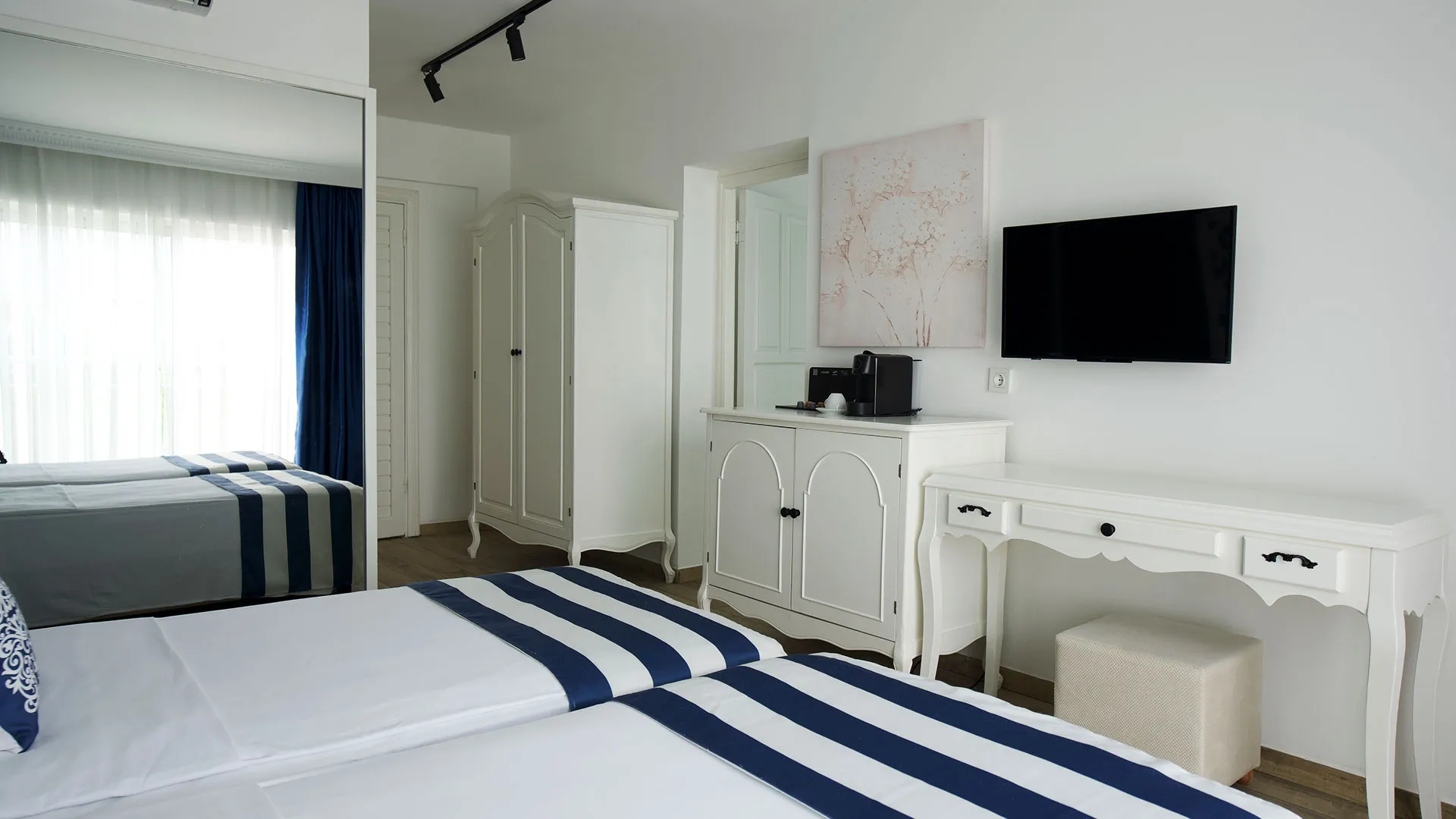 Blue Dreams Resort – 16